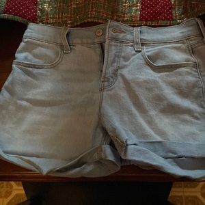 Old navy light wash denim shorts size 2